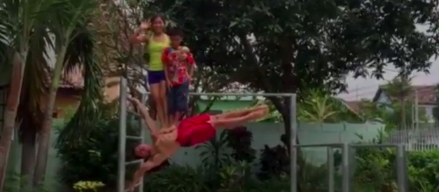 Barstarzz : Human Flag lesté